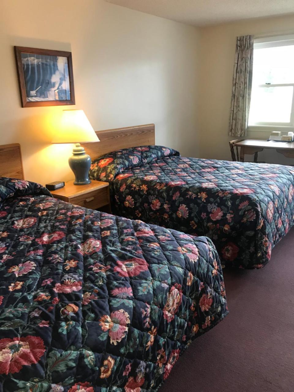 Four Seasons Motor Inn Twin Mountain Экстерьер фото