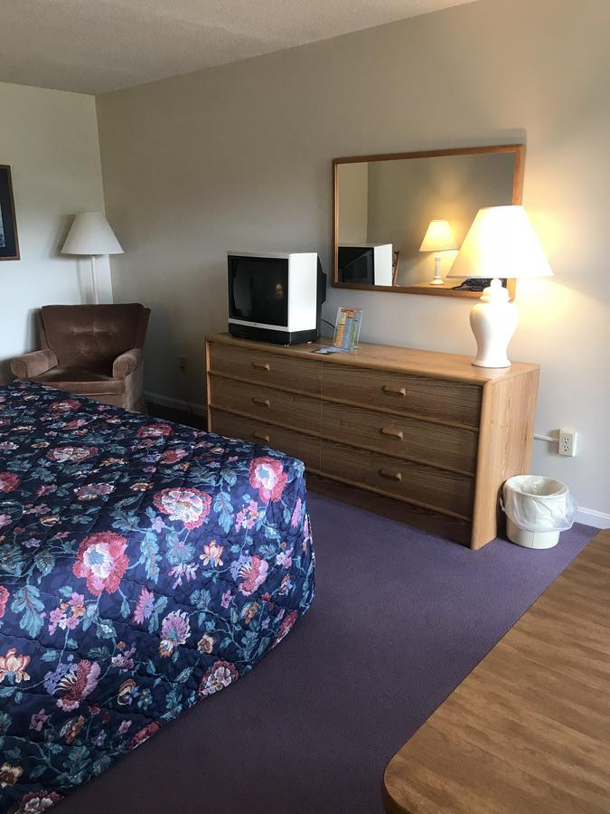 Four Seasons Motor Inn Twin Mountain Экстерьер фото