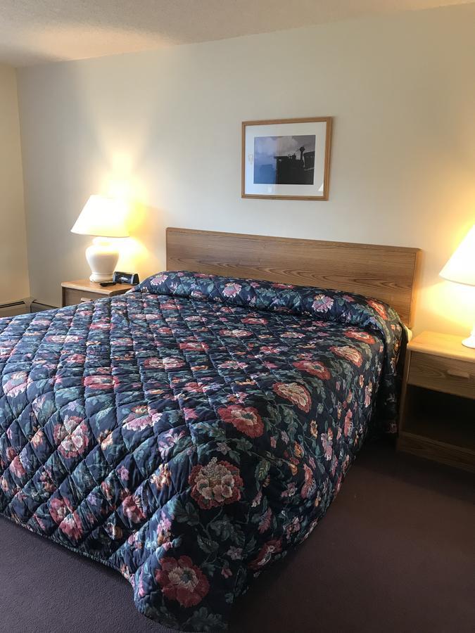 Four Seasons Motor Inn Twin Mountain Экстерьер фото